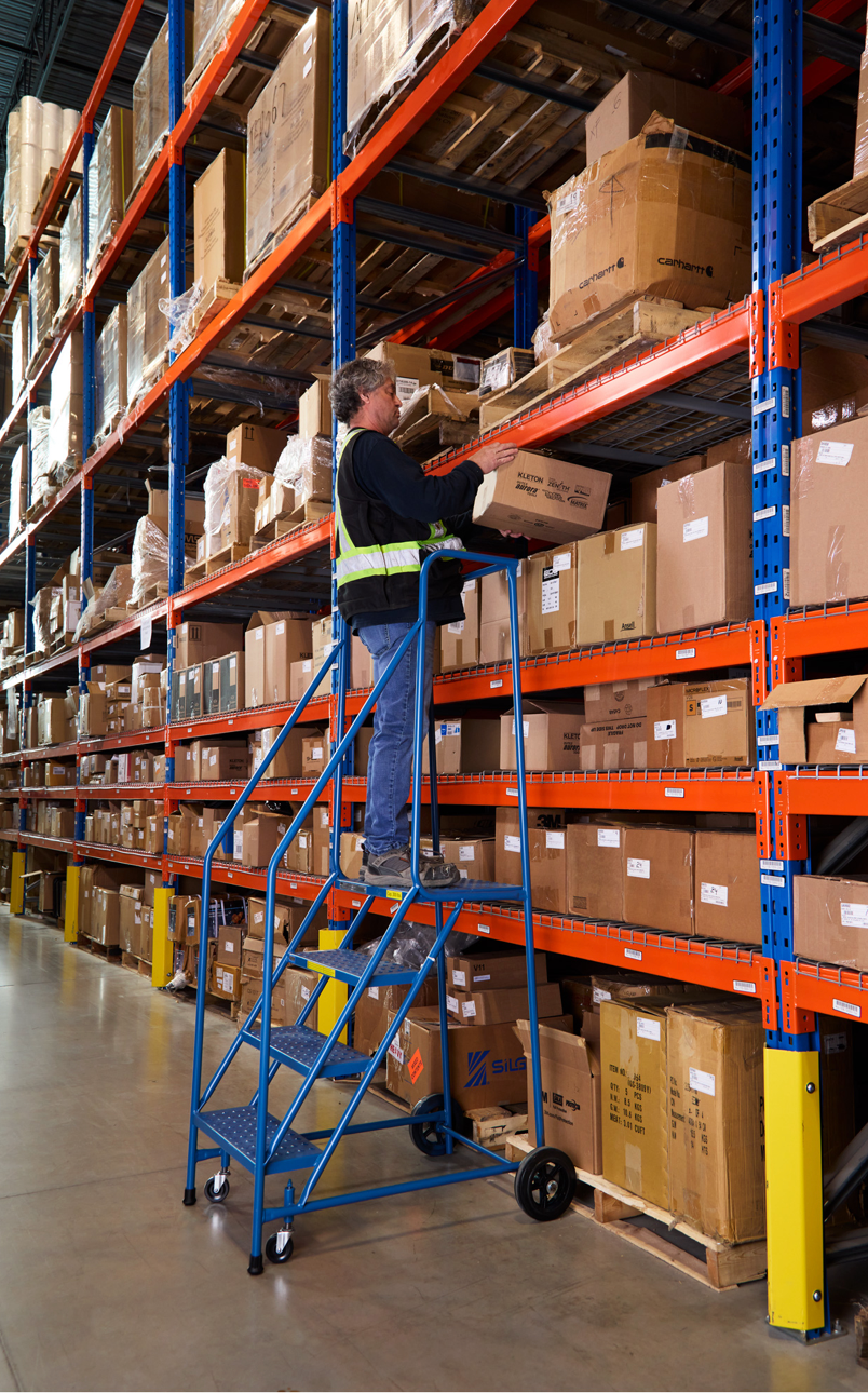 Kleton MA614 CSA-Certified 4-Step Rolling Steel Ladder, 37" Platform